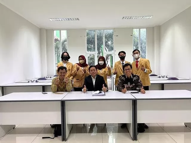 Endang Hadrian & Partners